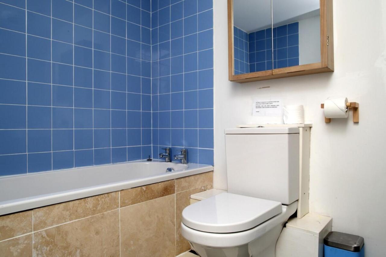 Apartament Modern And Colourful Flat By The Castle Edynburg Zewnętrze zdjęcie